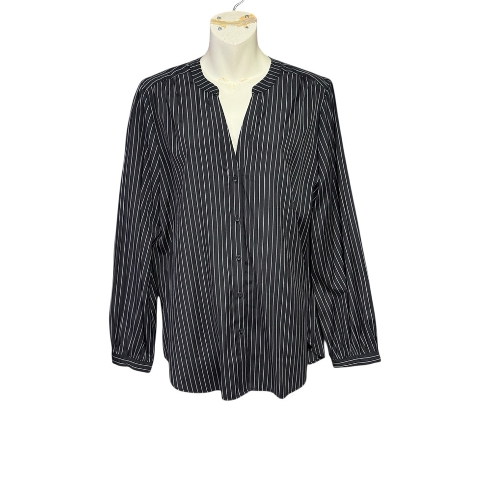 Ann Taylor Factory Black and White Striped Top size large button down